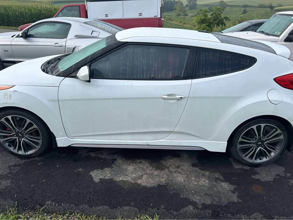 2016 Hyundai Veloster - Image 19 of 20