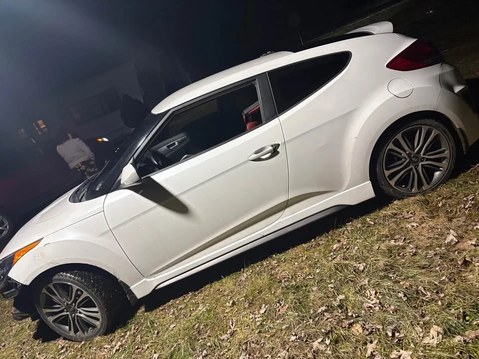 2016 Hyundai Veloster - Image 3 of 20