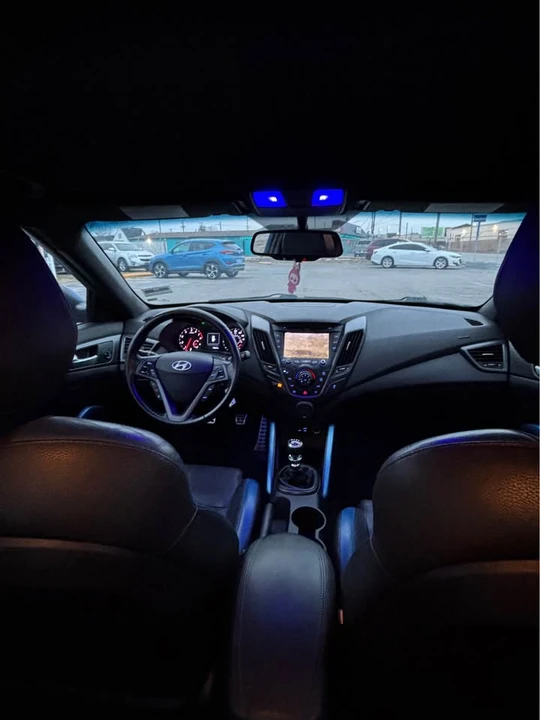 2016 Hyundai Veloster - Image 12 of 15