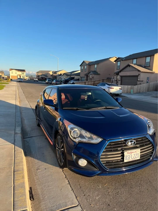 2016 Hyundai Veloster - Image 4 of 13
