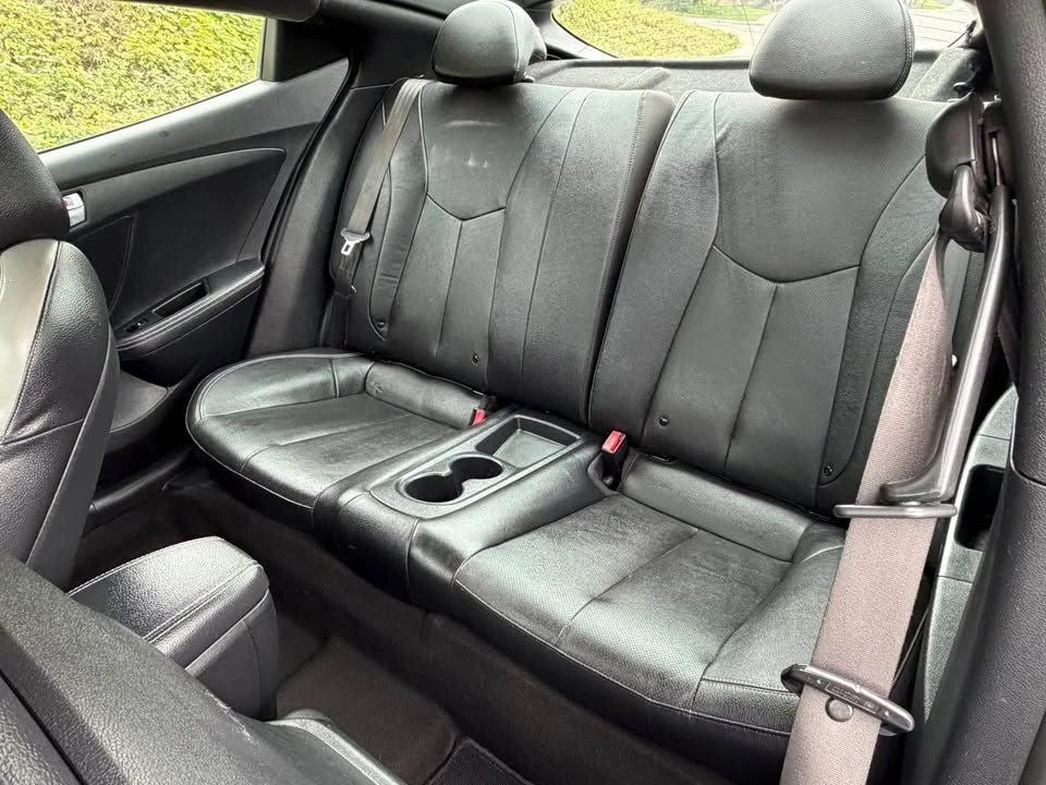 2016 Hyundai Veloster - Image 15 of 17