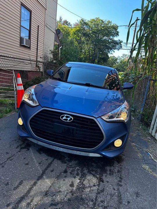 2016 Hyundai Veloster - Image 2 of 14