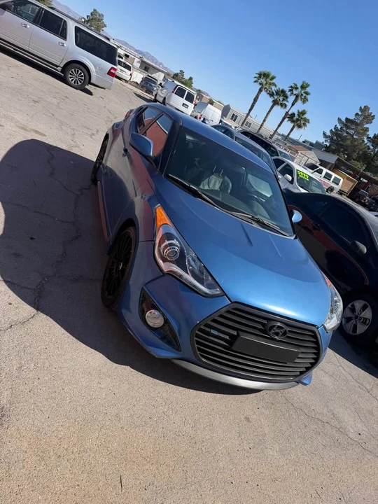 2016 Hyundai Veloster - Image 2 of 5