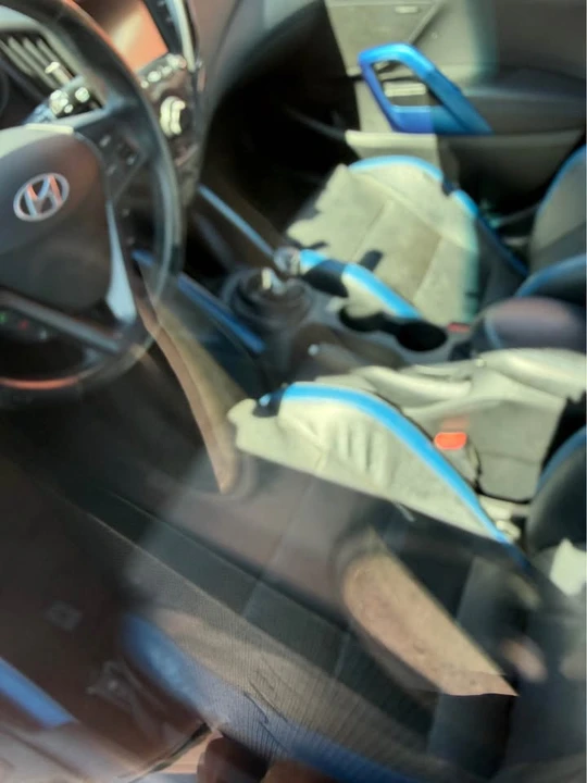2016 Hyundai Veloster - Image 4 of 5