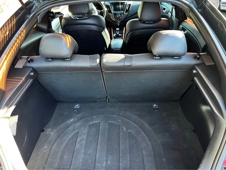 2016 Hyundai Veloster - Image 15 of 19