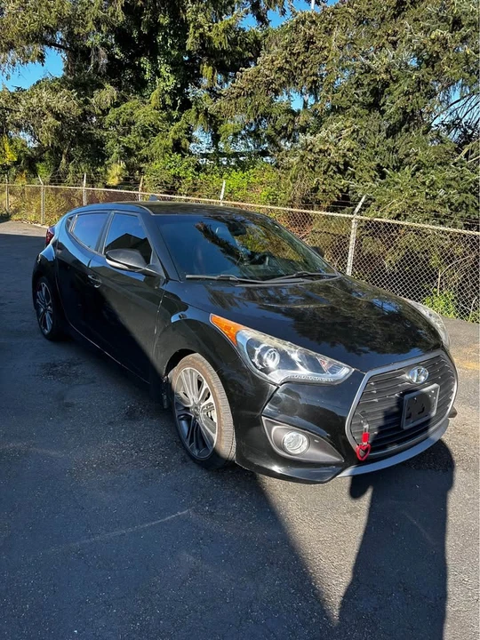 2016 Hyundai Veloster - Image 18 of 19