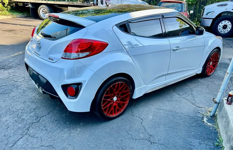 2016 Hyundai Veloster - Image 3 of 9
