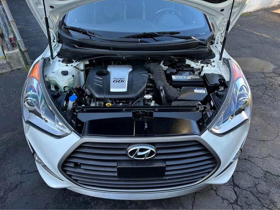2016 Hyundai Veloster - Image 7 of 9