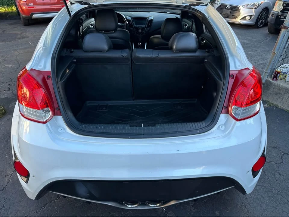 2016 Hyundai Veloster - Image 4 of 9