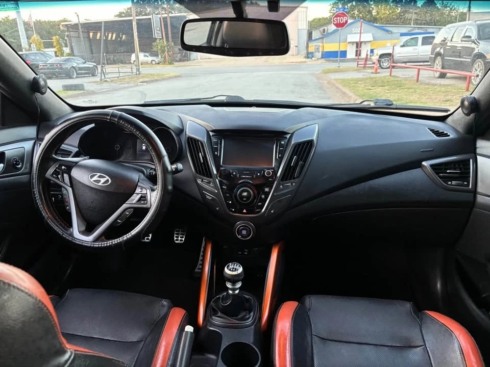 2016 Hyundai Veloster - Image 9 of 11