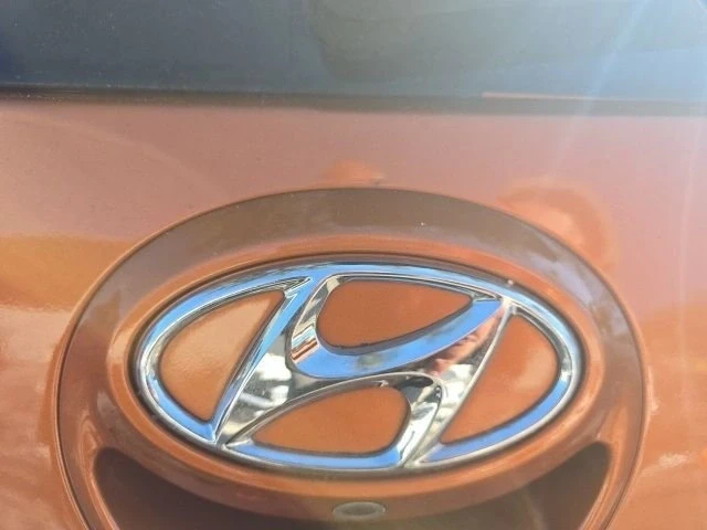 2016 Hyundai Veloster - Image 5 of 20