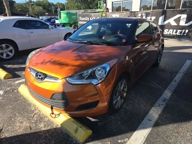 2016 Hyundai Veloster - Image 2 of 20