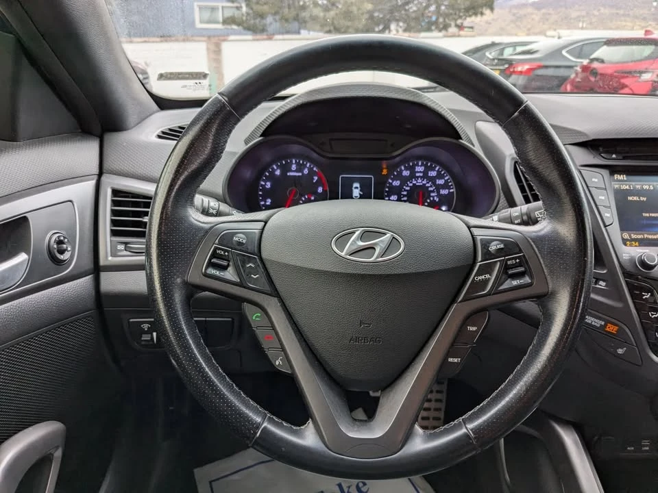 2016 Hyundai Veloster - Image 18 of 20