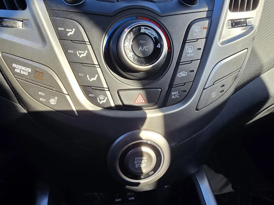 2016 Hyundai Veloster - Image 13 of 19
