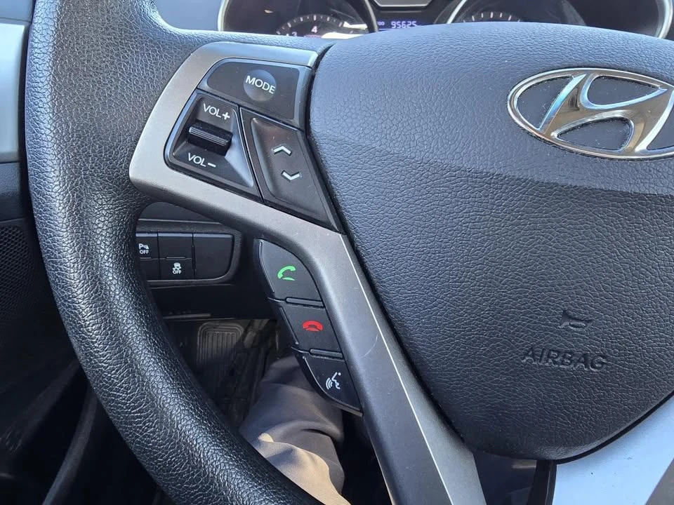2016 Hyundai Veloster - Image 17 of 19