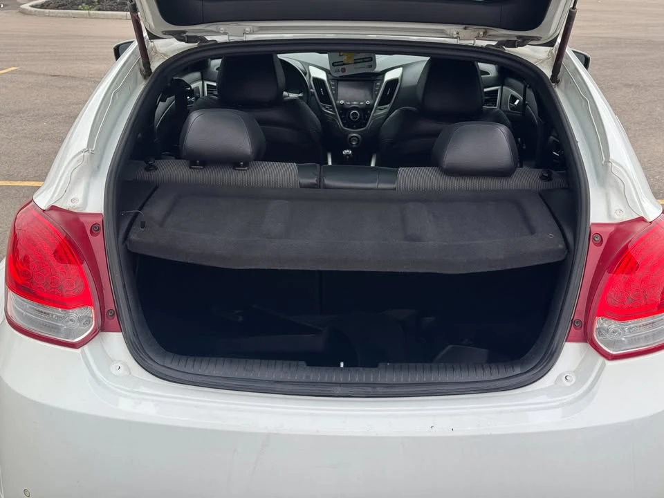 2016 Hyundai Veloster - Image 8 of 20