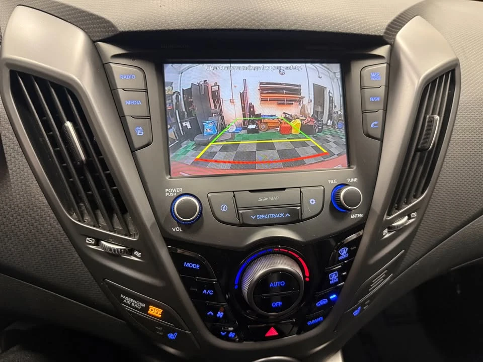 2016 Hyundai Veloster - Image 15 of 20