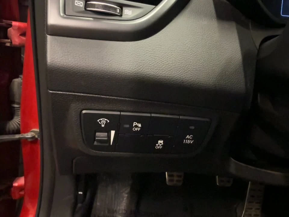 2016 Hyundai Veloster - Image 18 of 20