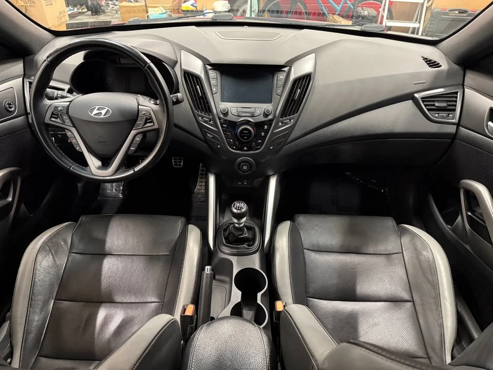 2016 Hyundai Veloster - Image 8 of 20