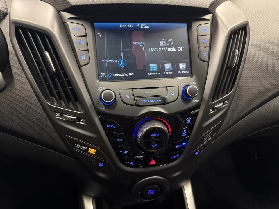 2016 Hyundai Veloster - Image 14 of 20