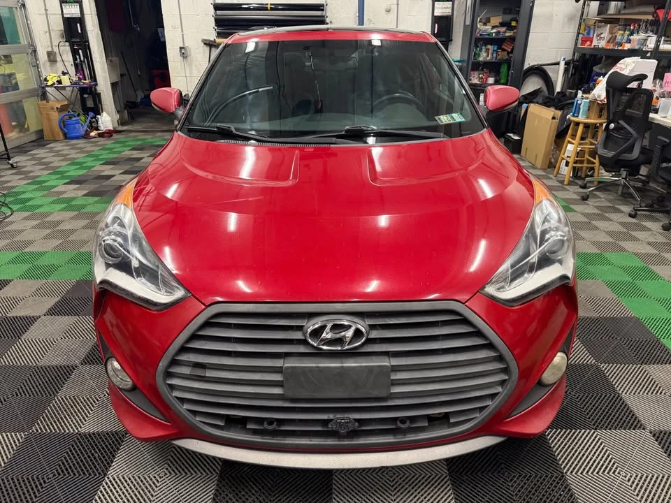 2016 Hyundai Veloster - Image 2 of 20