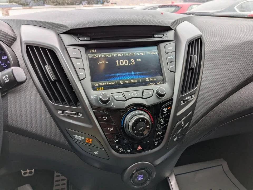 2016 Hyundai Veloster - Image 14 of 19