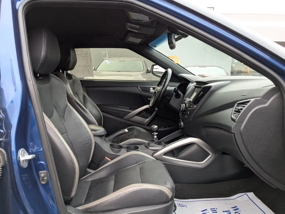 2016 Hyundai Veloster - Image 16 of 19