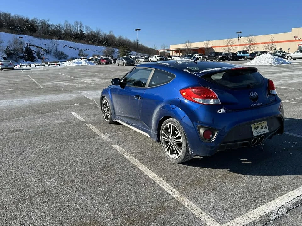 2016 Hyundai Veloster - Image 3 of 10