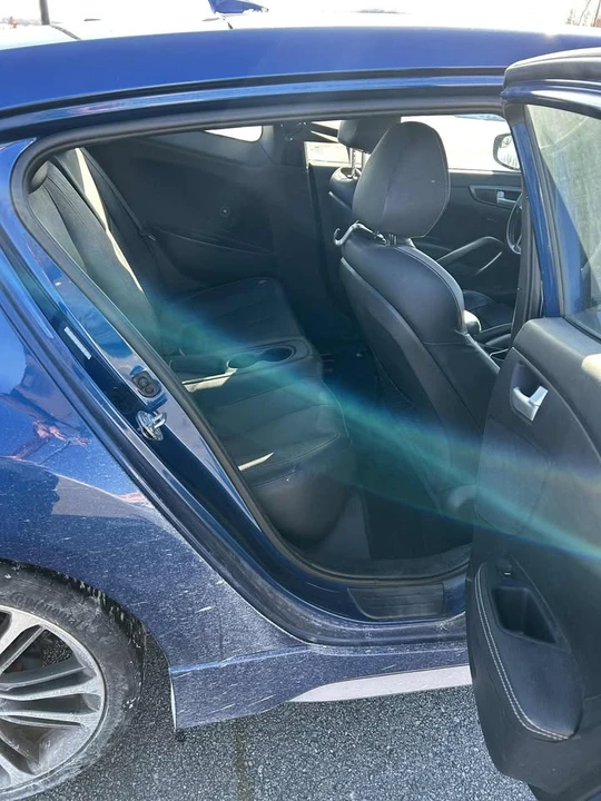 2016 Hyundai Veloster - Image 8 of 10