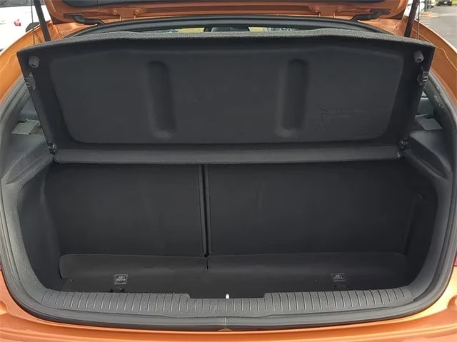 2016 Hyundai Veloster - Image 9 of 19