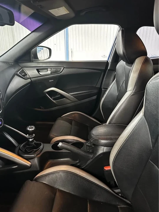 2016 Hyundai Veloster - Image 9 of 20