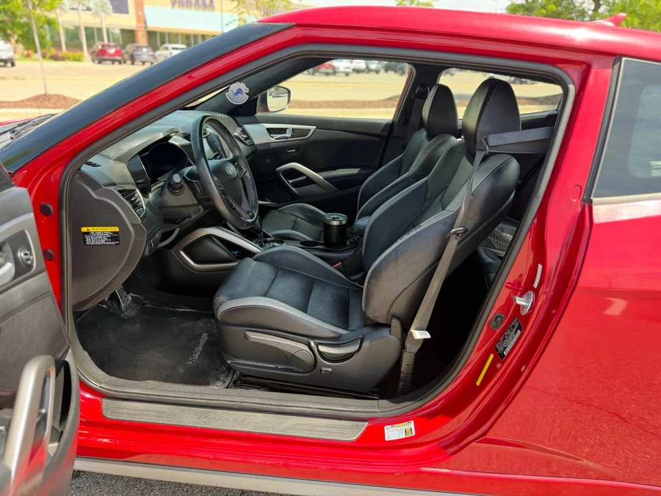 2016 Hyundai Veloster - Image 14 of 20