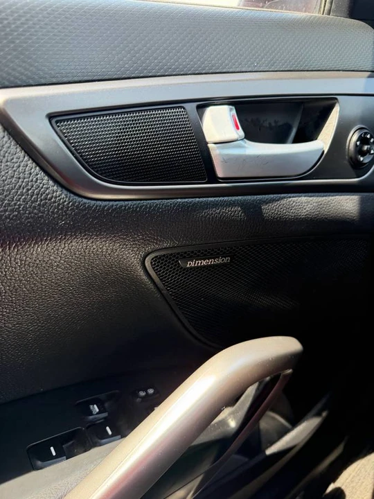 2016 Hyundai Veloster - Image 19 of 20