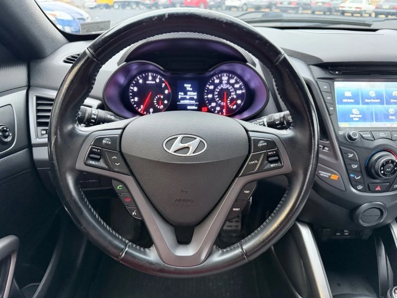 2016 Hyundai Veloster - Image 12 of 15