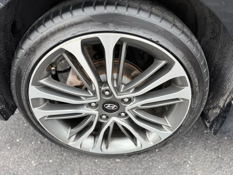 2016 Hyundai Veloster - Image 10 of 15