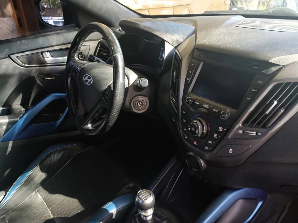 2016 Hyundai Veloster - Image 3 of 5