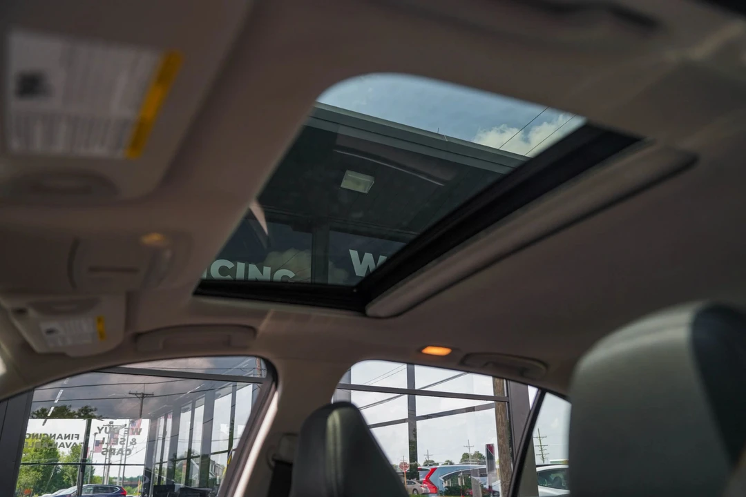 2016 Infiniti Q50 - Image 13 of 31