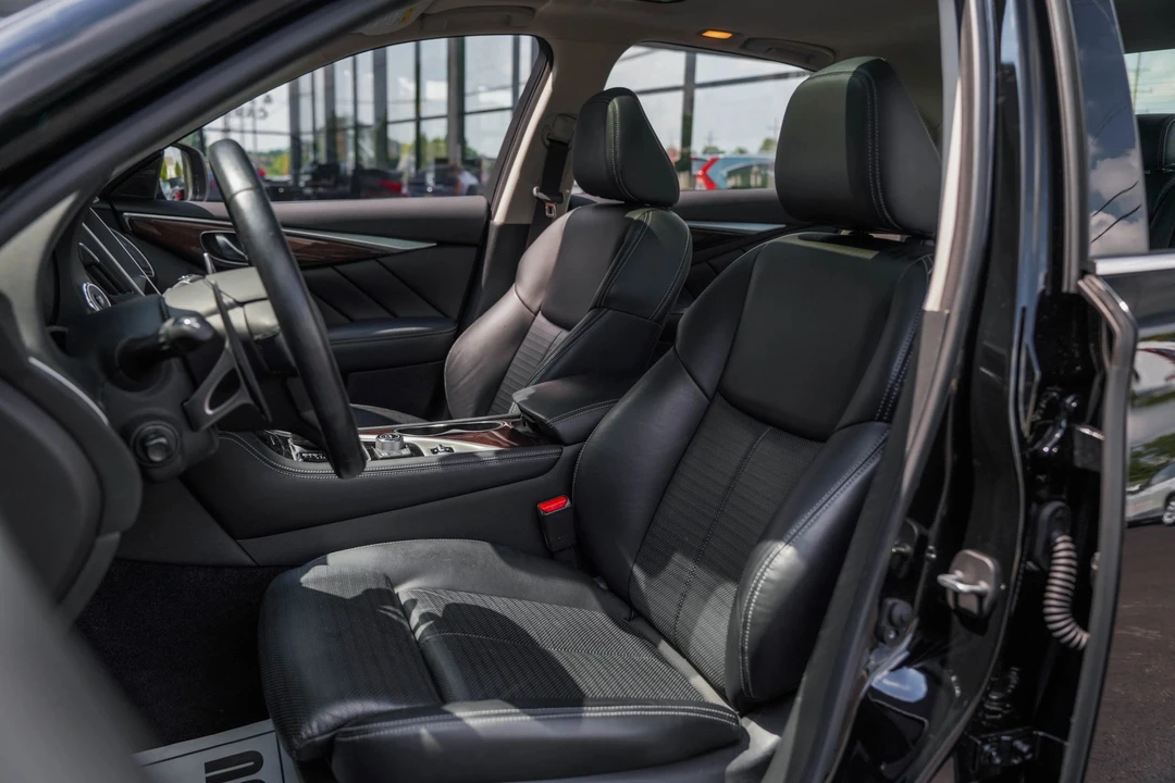 2016 Infiniti Q50 - Image 12 of 31