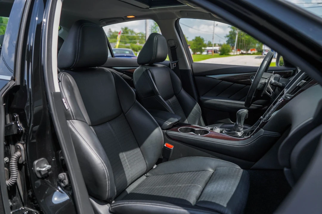 2016 Infiniti Q50 - Image 27 of 31