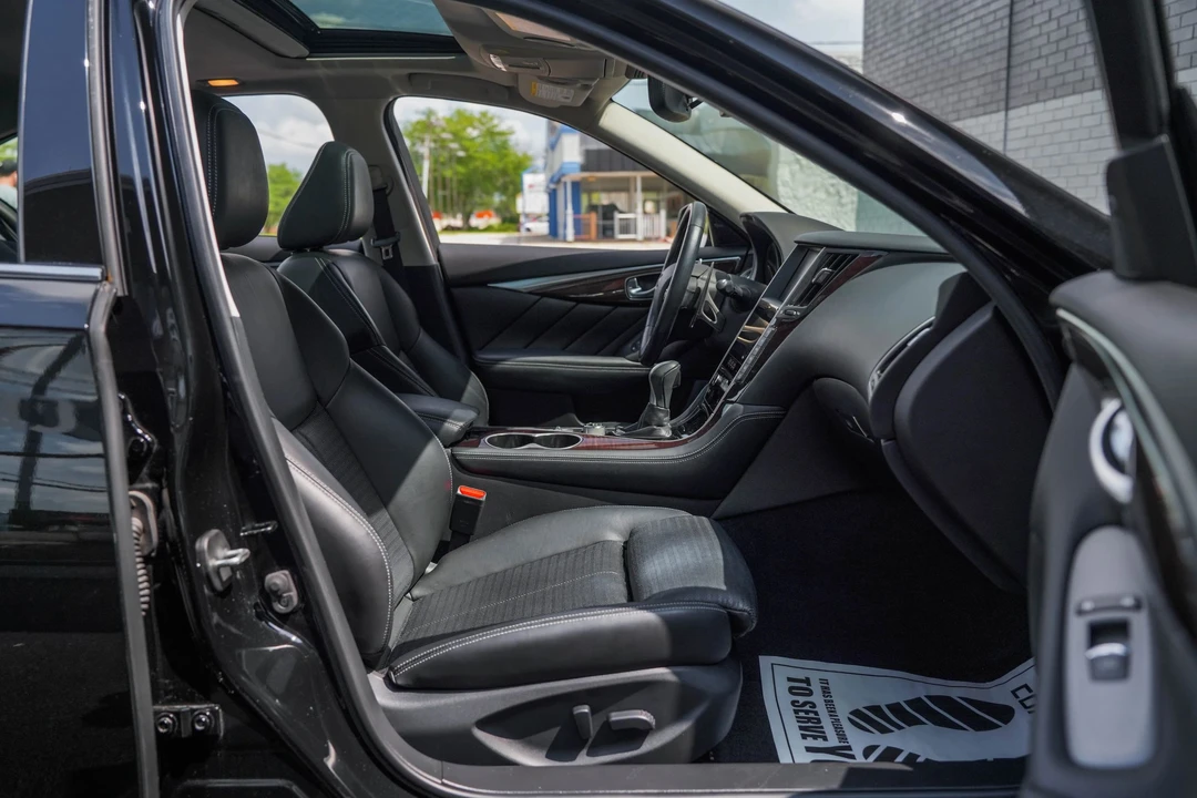 2016 Infiniti Q50 - Image 26 of 31