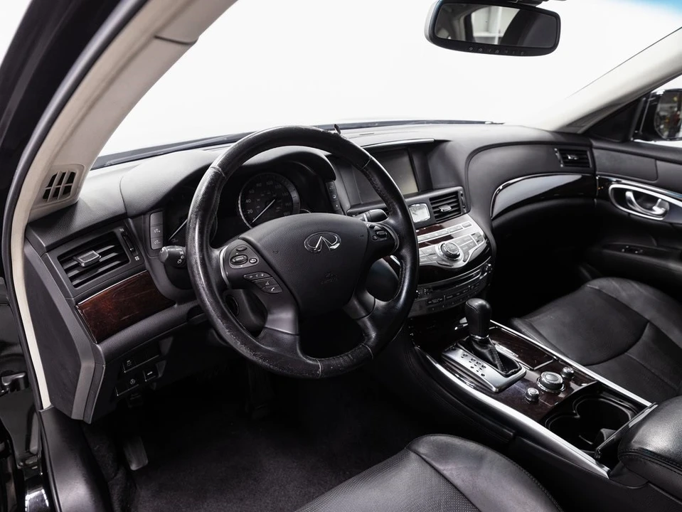 2016 Infiniti M/Q70 4th Gen - Image 8 of 12