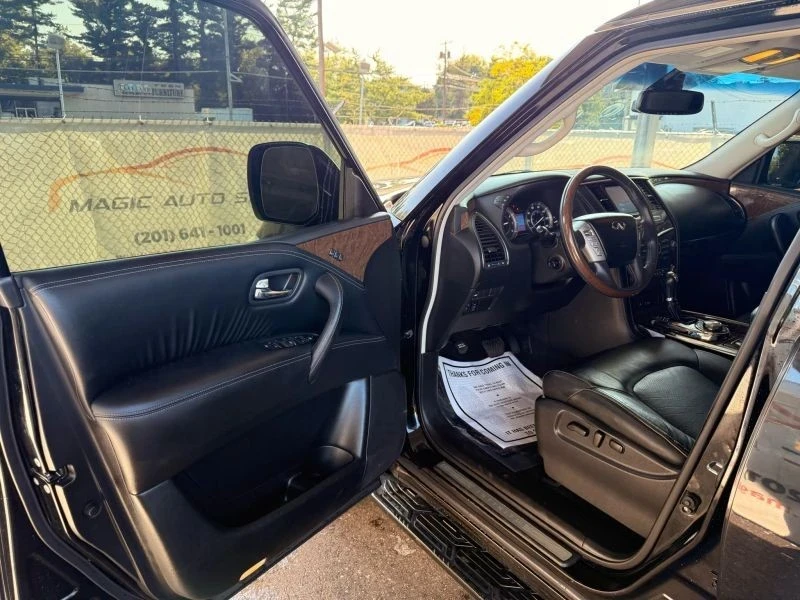2016 Infiniti QX80 - Image 11 of 12