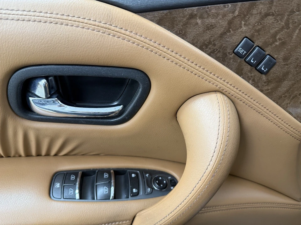 2016 Infiniti QX80 - Image 11 of 12