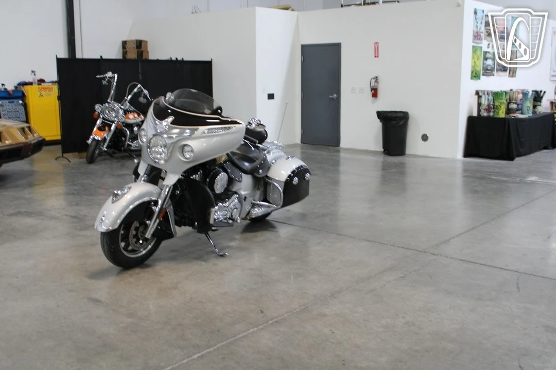 2016 Indian - Image 7 of 12