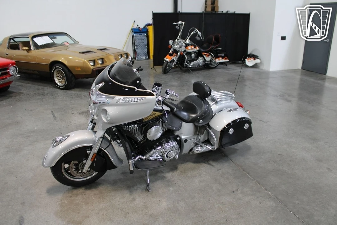 2016 Indian - Image 10 of 12