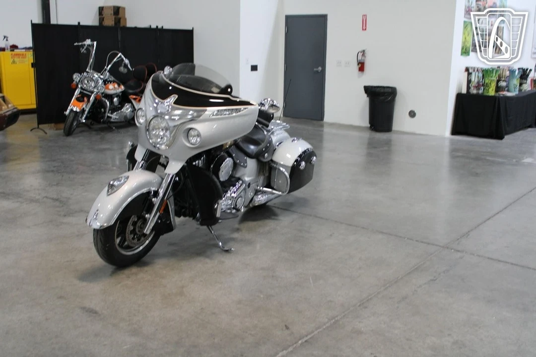 2016 Indian - Image 5 of 12
