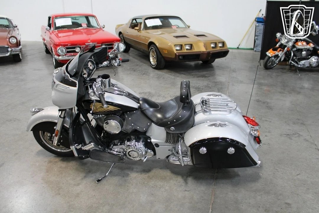 2016 Indian - Image 11 of 12