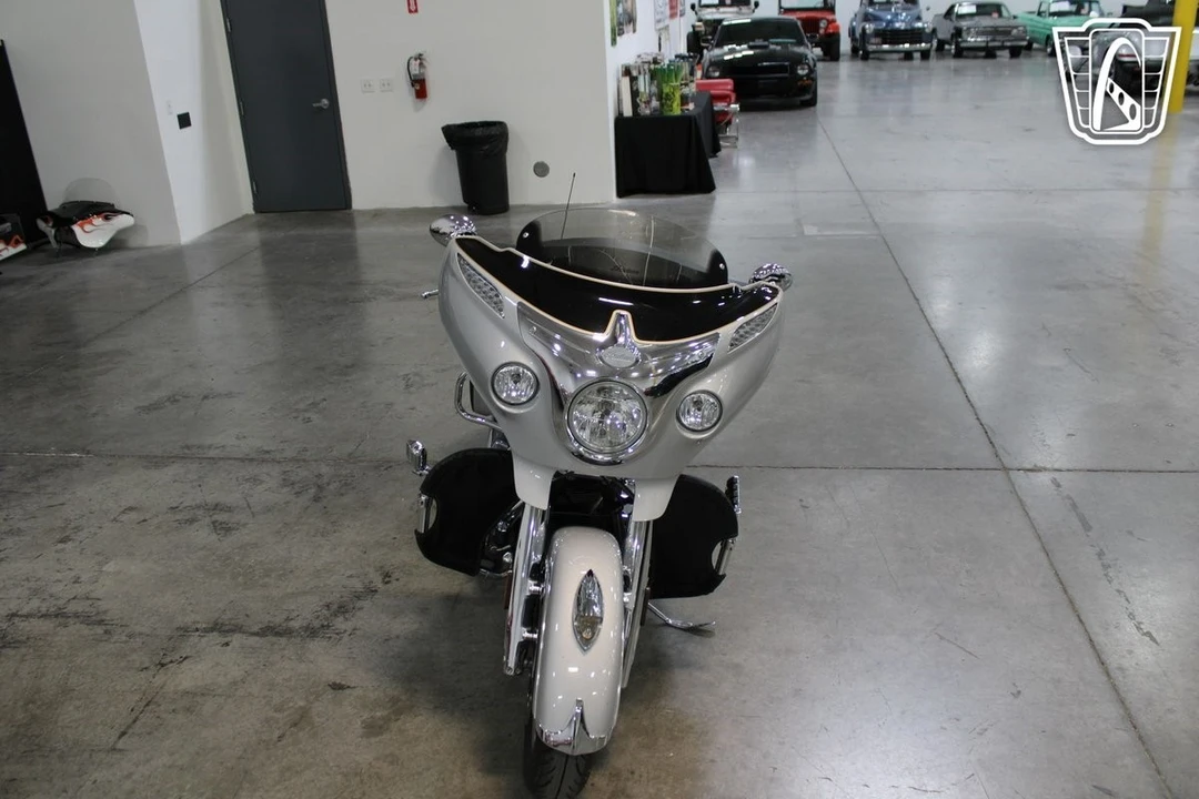 2016 Indian - Image 8 of 12