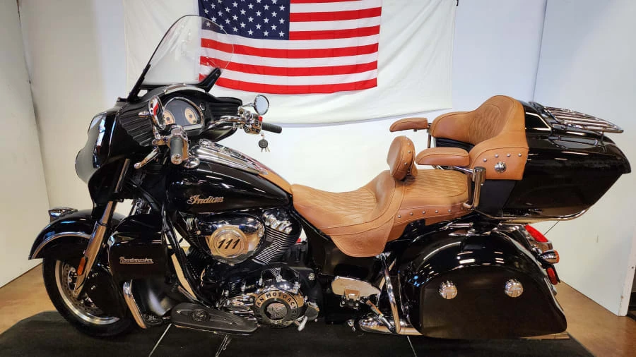 2016 Indian - Image 2 of 11