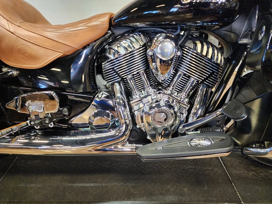 2016 Indian - Image 11 of 11
